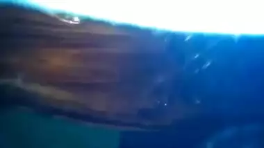 A guy fucks his sexy GF in the Indian girl sex MMS