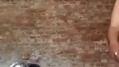 Old man fucks his wife hard in the desi xxx video