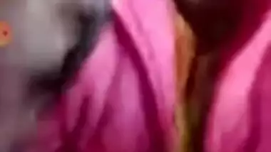 Mom makes online lover appreciate the way she masturbates in XXX video