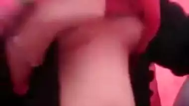 Handsome Desi guy and GF in XXX hijab make out in front of camera