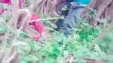 Outdoor Desi slut sex got caught on cam