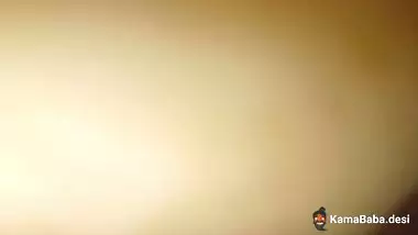 Husband fucks wife’s cunt in the kitchen in desi porn