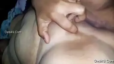 Desi woman touches shaved XXX peach in front of hubby with camera