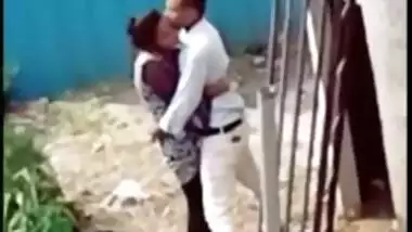 Indian lovers caught making out outdoor in backyard in Desi mms video