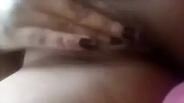 Desi maid fingering selfie video