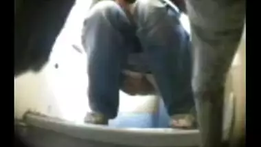 pissing