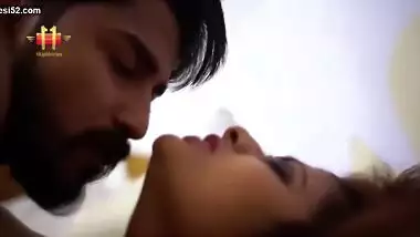 Gali Mein Aaj Chand Nikla 2020 11UpMovies Hindi Short Film 720p 1094872 00:33:19