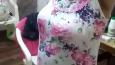 Obedient Indian wife doesn't mind showing saggy XXX tits for hubby
