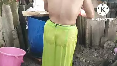 Indian house wife bathing anita style
