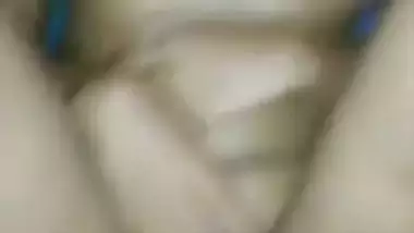 Man fucks a desi girl’s tight pussy in hardcore xxx video