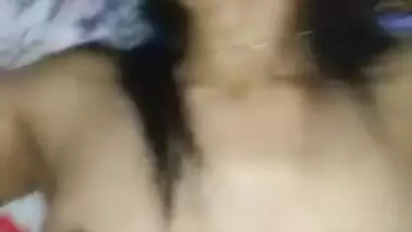 Sexy Desi girl enjoys proper XXX pussy drilling in hot MMS video