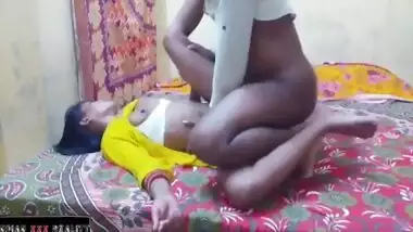 Desi Bhabhi In Jija Ne Wife Ke Jane Ke Bad Apni Hot Sali Ko Khub Choda Room
