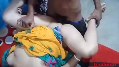 Dude sees his Desi girl changing clothes and gives her hard XXX fuck