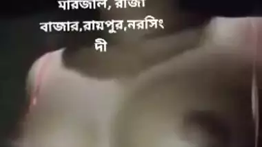 Desi Muslim girl shows her perky XXX tits and fingers sweet vagina