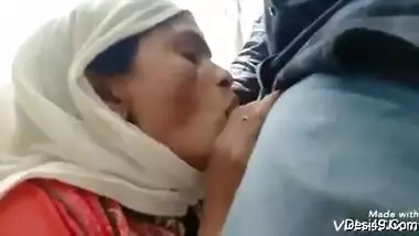 Kisi prosi ki muh me is trah land dalo ho to cament btana