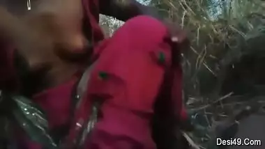 Exclusive- Desi Randi Bhabhi Outdoor Blowjob And Ridding Customer Dick Part 2