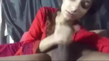Desi xxx video of a marvelous cutie giving a perverteds oral-sex to her lover