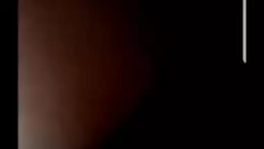 Indian webcam model's show lasts like a full-fledged porn video