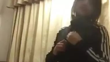 After training Indian teen performs solo sex strip show on XXX cam