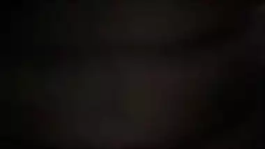 Man penetrates horny Desi MILF in bed secretly making a XXX video MMS