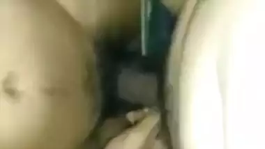 Guy tempts a chubby girl and fucks her in a Bangla sex video