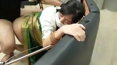 Indian Girl , while Tattoo ,She felt Strong Orgasm in her Pussy