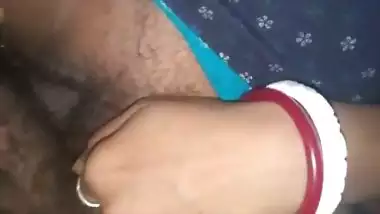 Husband Fucks Wife Alone While Working at Home, Indian Hindi HD Porn Video in clear hindi voice.