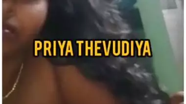 XXX video of Desi girl who wants popularity playing with the penis