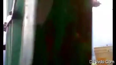 Desi girl nude bathing neighbor boy recording by