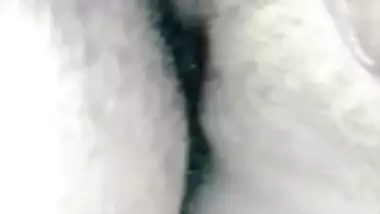 Curvy bhabhi willingly takes XXX dick into her Desi twat in MMS clip