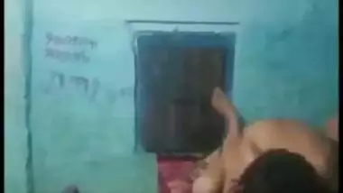 Caught as Indian village wife gets sex with brother-in-law, Desi mms video