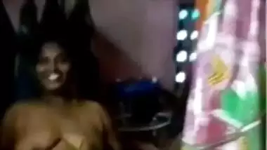 Tamil Wife Showing Nude Body