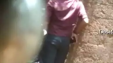 Today Exclusive -desi Lovers Out Door Romance And Blowjob Part 3