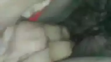 Hijabi Desi XXX girl gets pussy fingering by her lover in park MMS