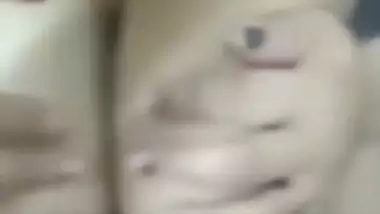 Chubby Sali gives a blowjob to Jija in a sex MMS video