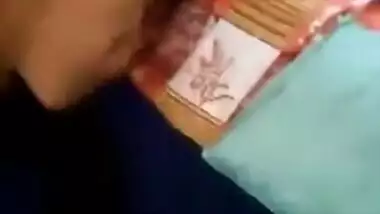 Young man tries to catch Indian sex woman in the nude to film a XXX movie