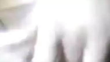 Horny Desi girl shows her XXX sweet pussy in video call sex with lover