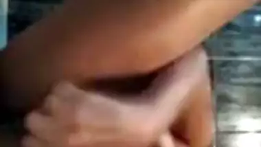 Horny Desi XXX bitch masturbating pussy with bottle video MMS