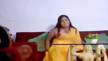 Bhabhi Has Sex With Pizza Boy While Her Parents Are Not Home