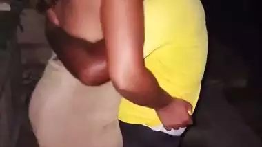 Sexy hotwife gets fuck by a bhel vendor in Indian MMS porn