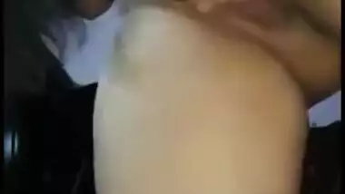 This babe is one of the sexy Desi girls who have juicy XXX melons