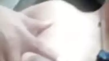 Indian girl in the nude actively poses on camera and blows kisses