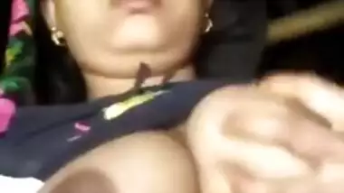 Desi chick fools around on her own in private XXX homemade MMS show