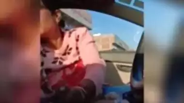 Sexy Punjabi aunty didnt stop doing HANDJOB even after he cums in the public area