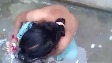 Neighbor fucks Desi wife from behind and films shaved XXX hole