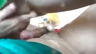 Gaon me papa aur mausi ke pussy fuck ki Hindi blue film