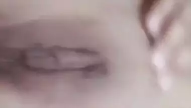 Super sexy girl rubbing her shaved pussy