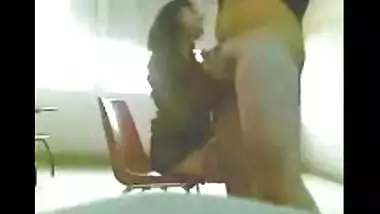 Fsiblog – Indian college girl first time fucked by mate in class room