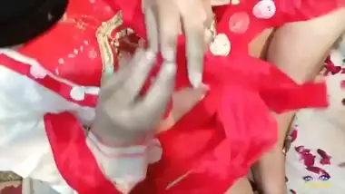 Desi cheating wife in red and white dress homemade sex hindi audio