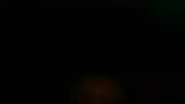 Cheater milf talking on phone while lover fingering in her pussy